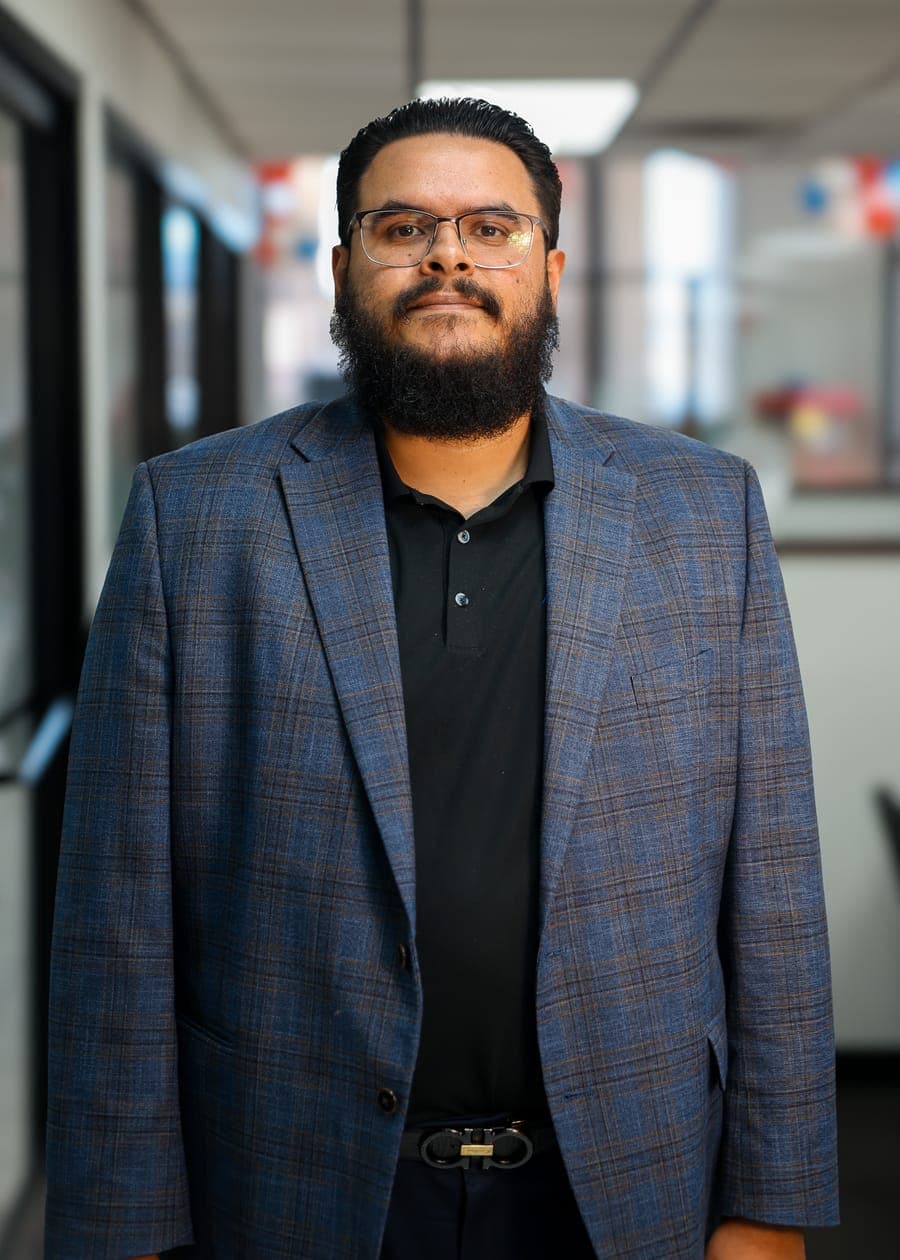 Osiel Ramirez, Sales Manager